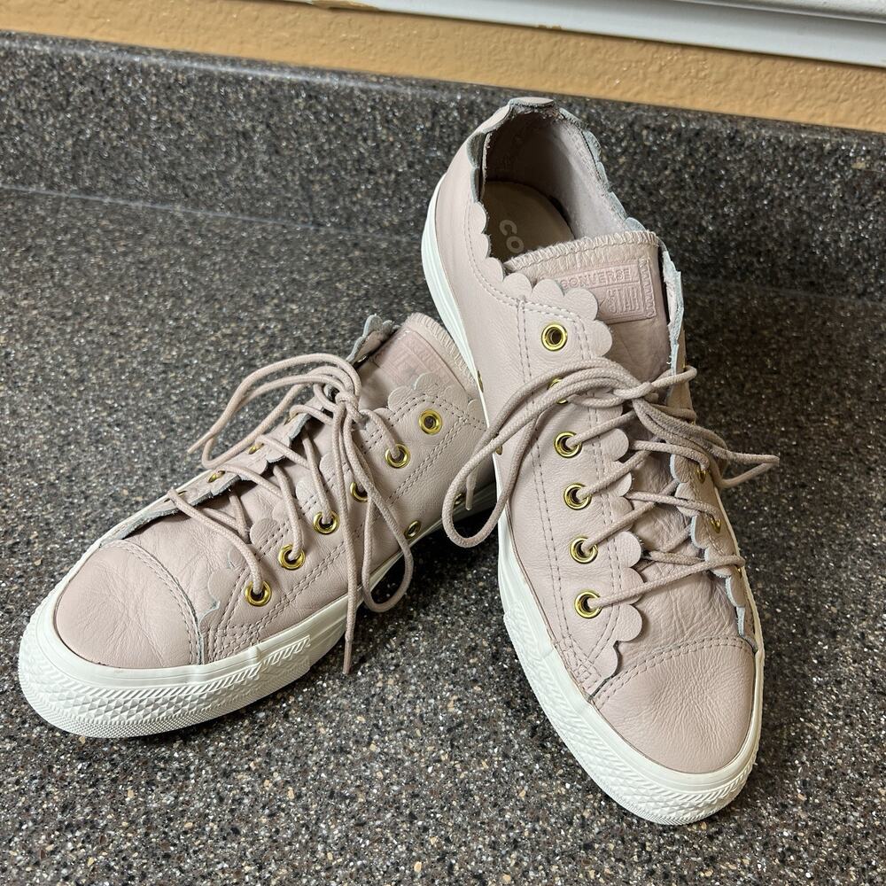 Converse All Star Women's Size 9 Pink Scalloped Leather Lace Up Low Sneaker Shoe